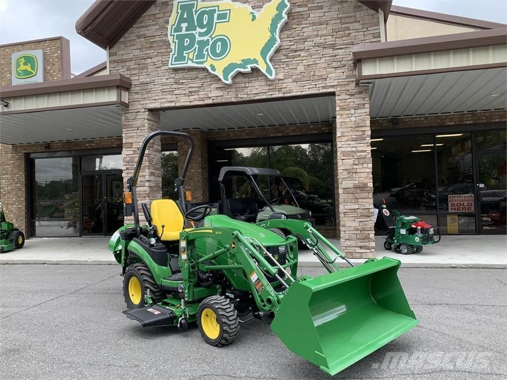 John Deere 1025R 소형 트랙터