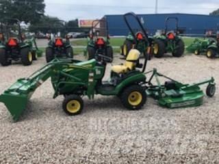 John Deere 1025R 소형 트랙터