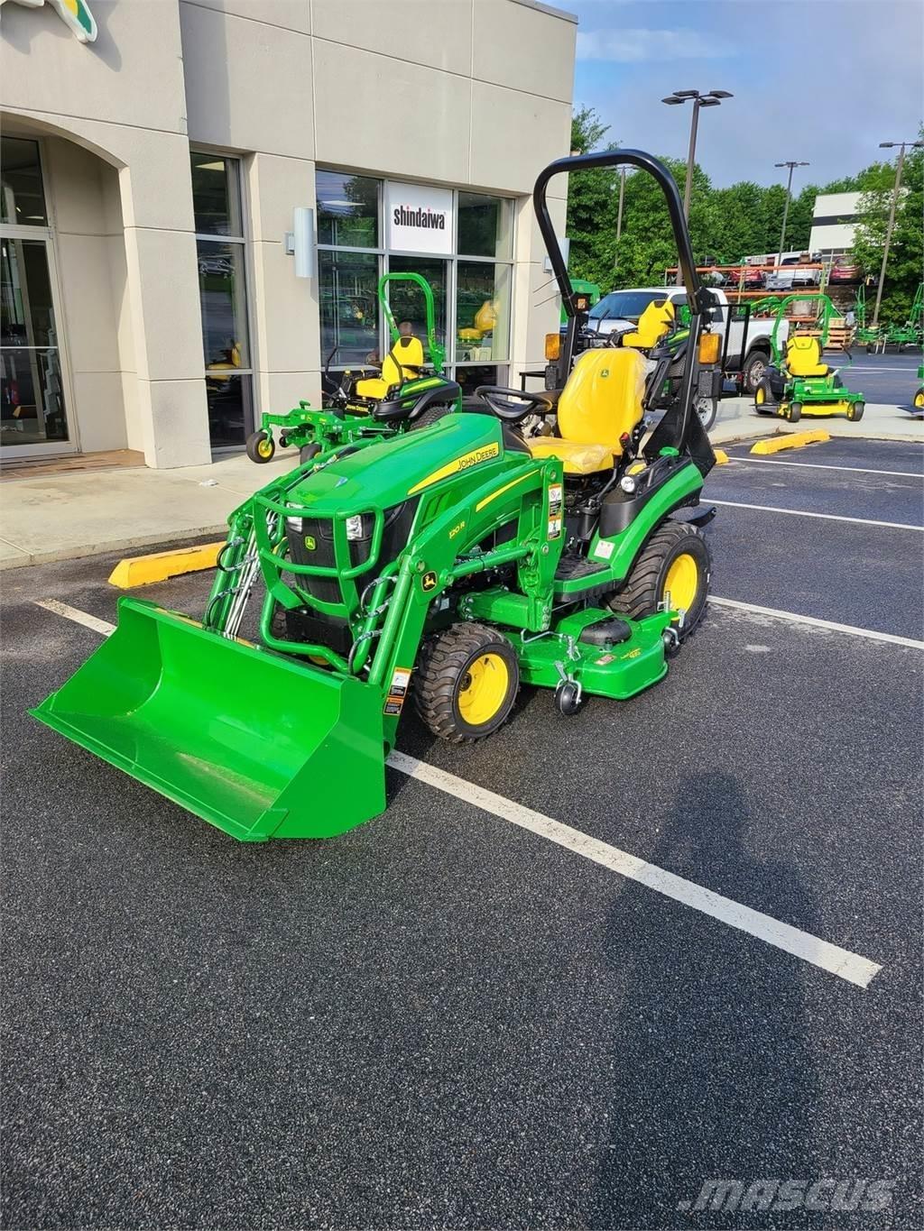 John Deere 1025R 소형 트랙터