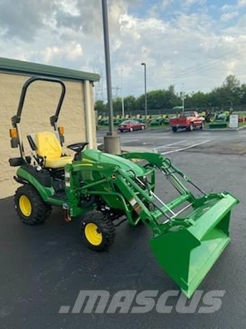 John Deere 1025R 소형 트랙터