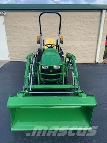 John Deere 1025R 소형 트랙터