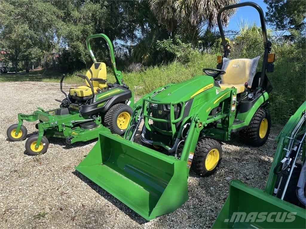 John Deere 1025R 소형 트랙터