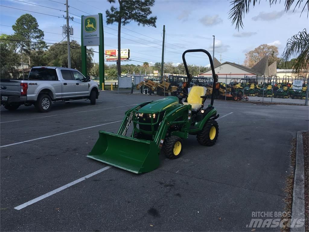 John Deere 1025R 소형 트랙터