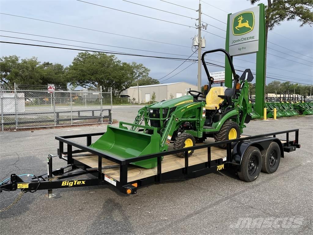 John Deere 1025R 소형 트랙터