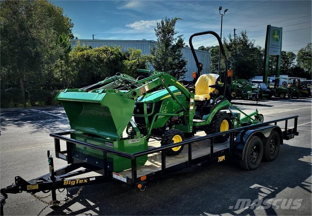 John Deere 1025R 소형 트랙터