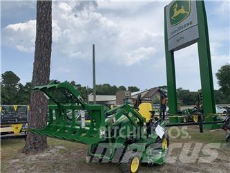 John Deere 1025R 소형 트랙터