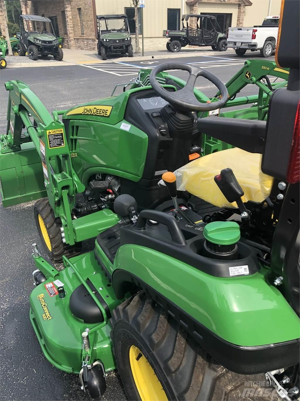 John Deere 1025R 소형 트랙터
