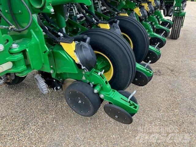 John Deere 1795 파종기