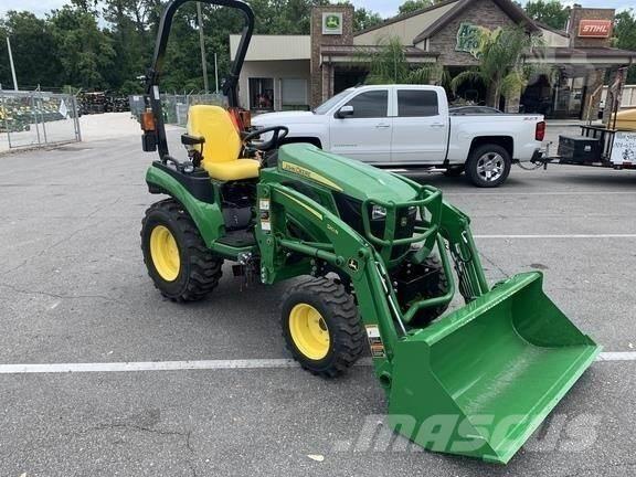John Deere 2025R 소형 트랙터