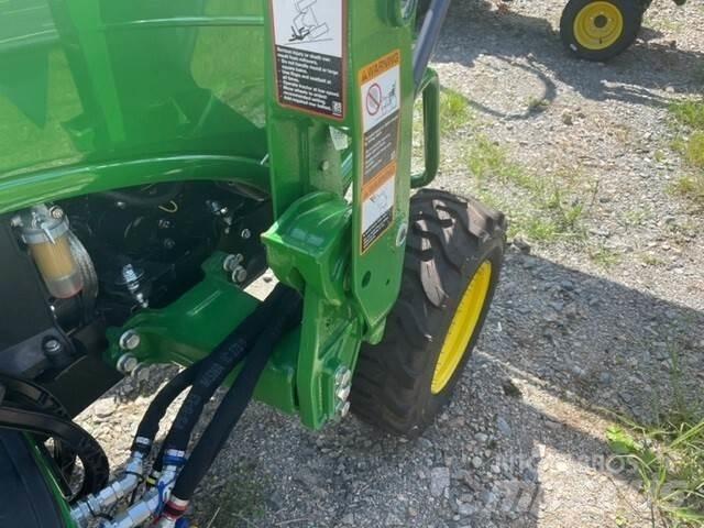 John Deere 2025R 소형 트랙터