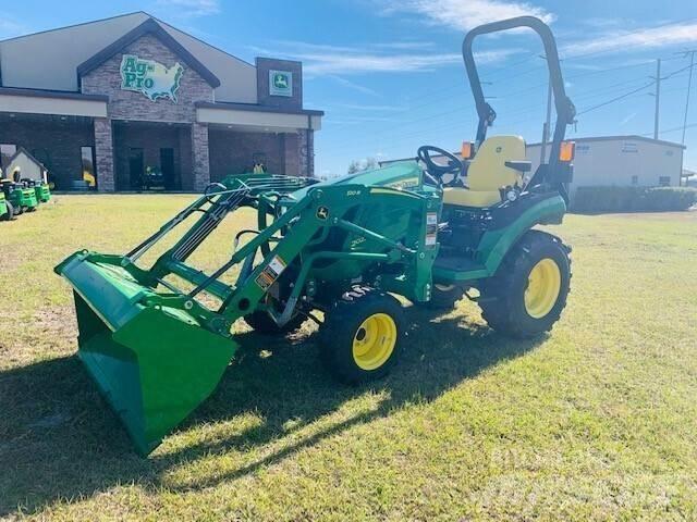John Deere 2025R 소형 트랙터