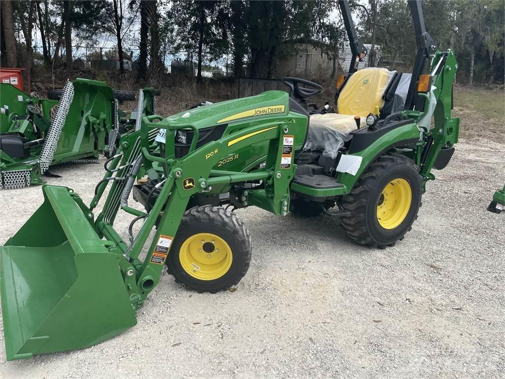 John Deere 2025R 소형 트랙터