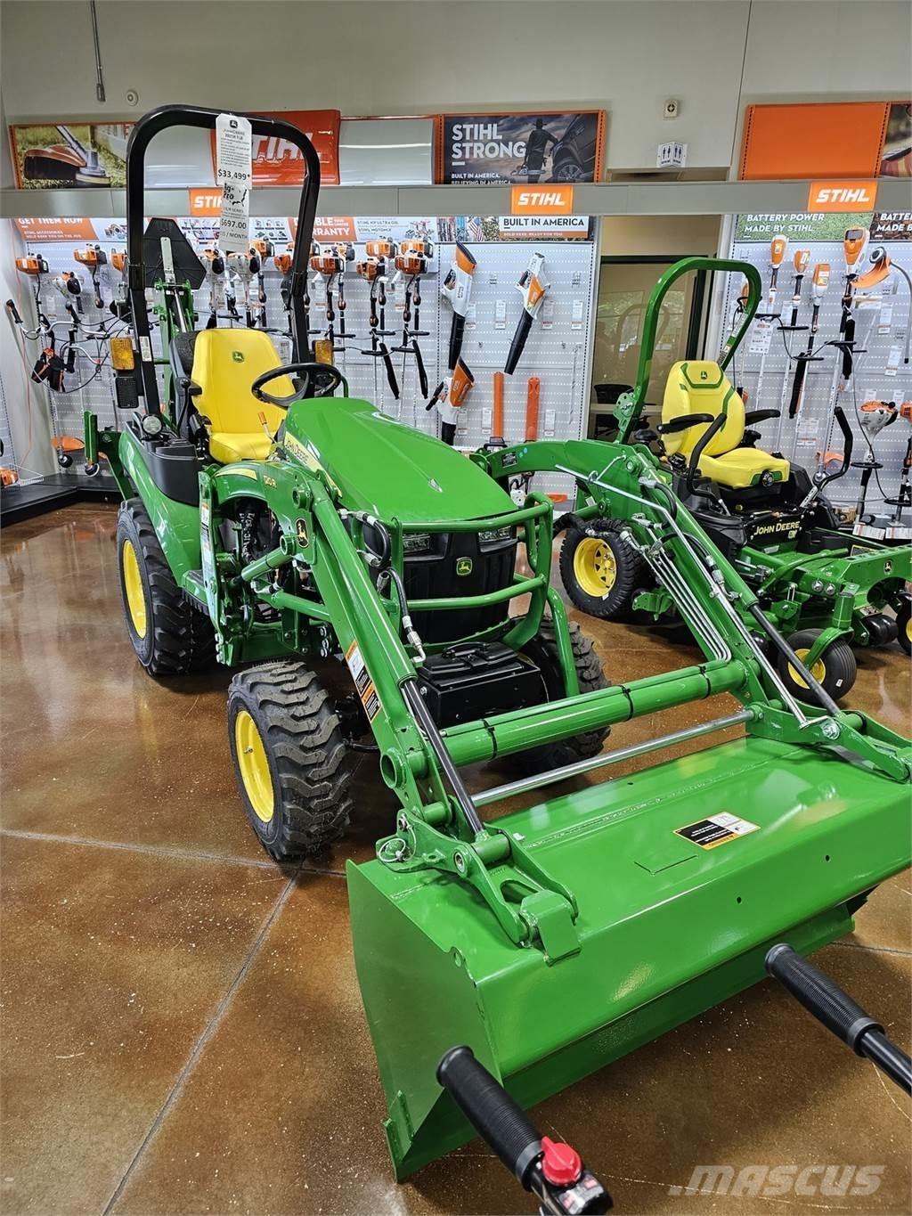 John Deere 2025R 소형 트랙터