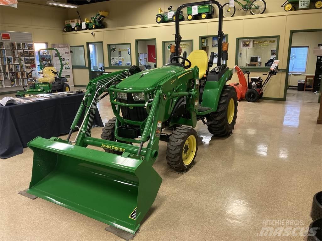 John Deere 2032R 소형 트랙터