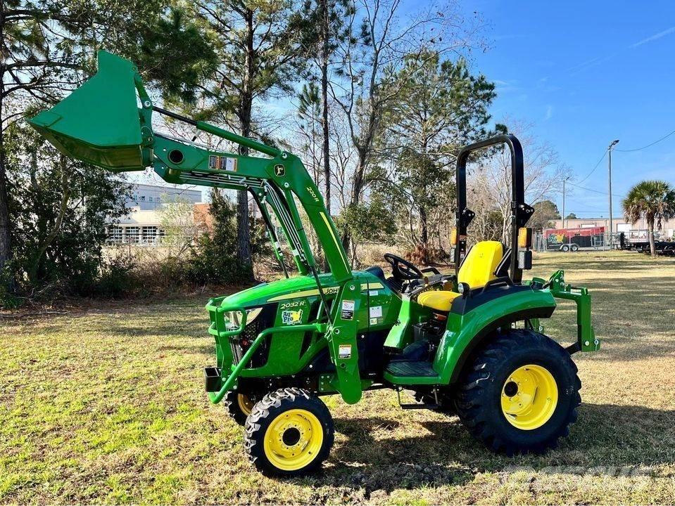John Deere 2032R 소형 트랙터