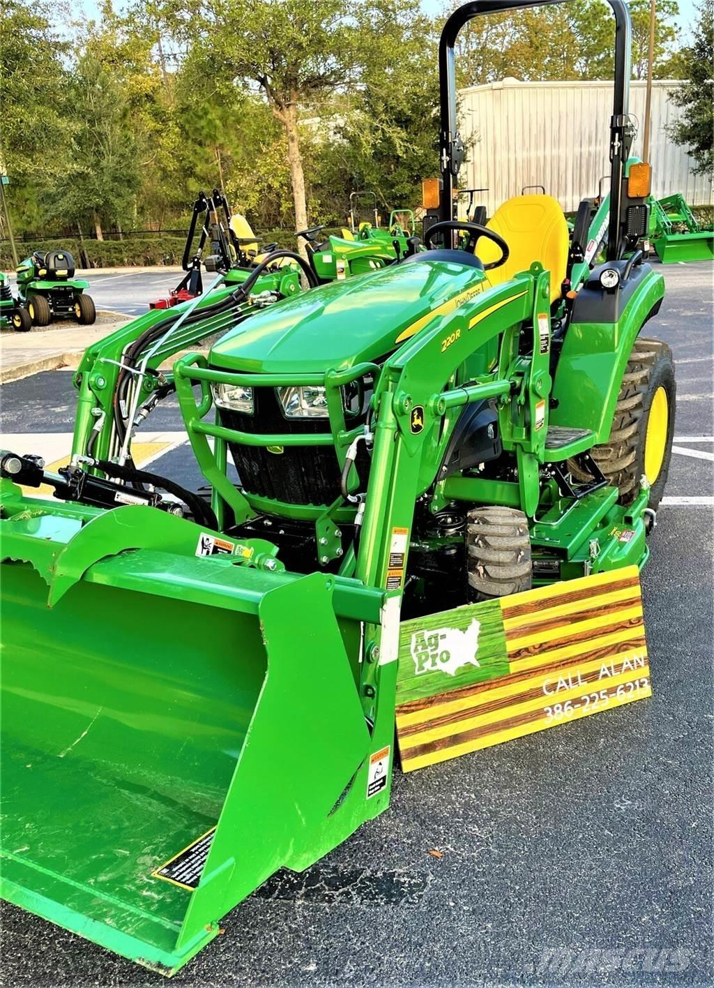 John Deere 2032R 소형 트랙터