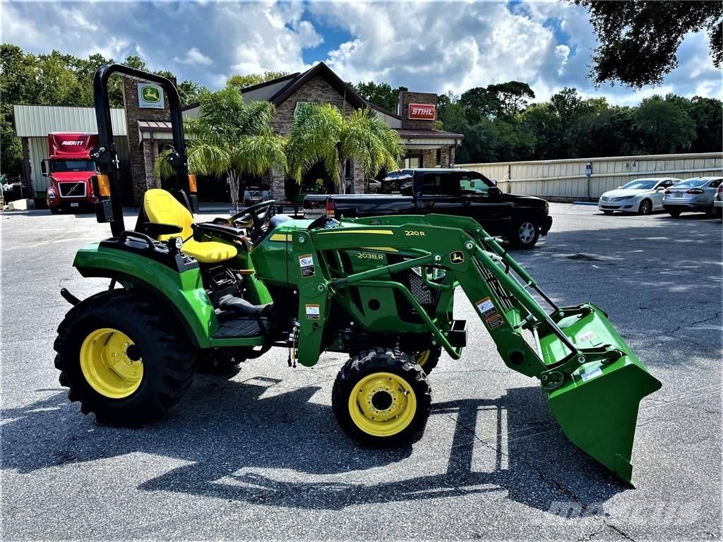 John Deere 2038R 소형 트랙터