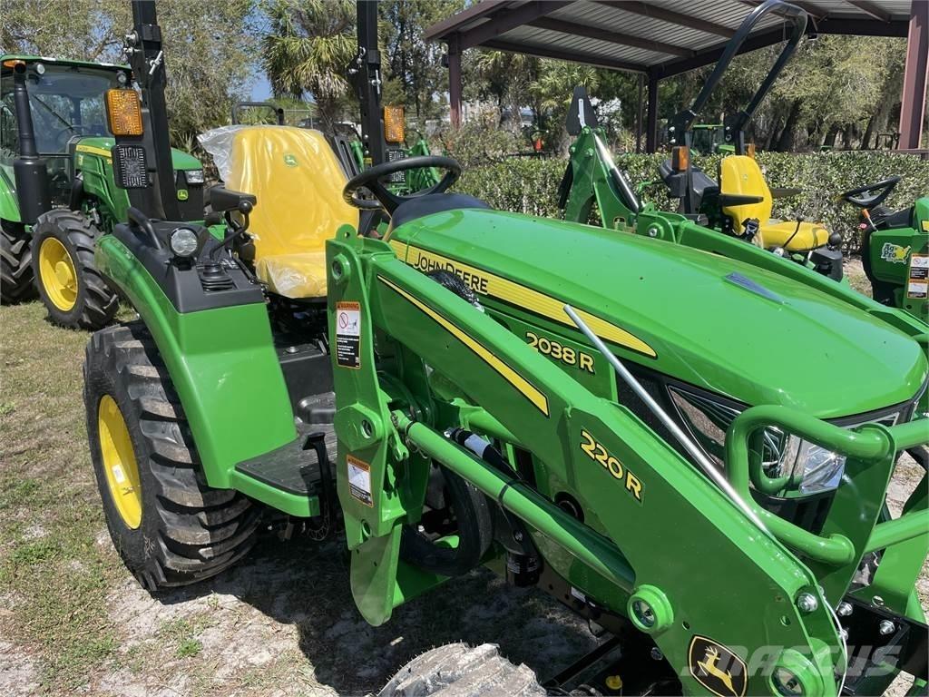 John Deere 2038R 소형 트랙터