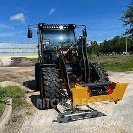 John Deere 204 G 미니 로더
