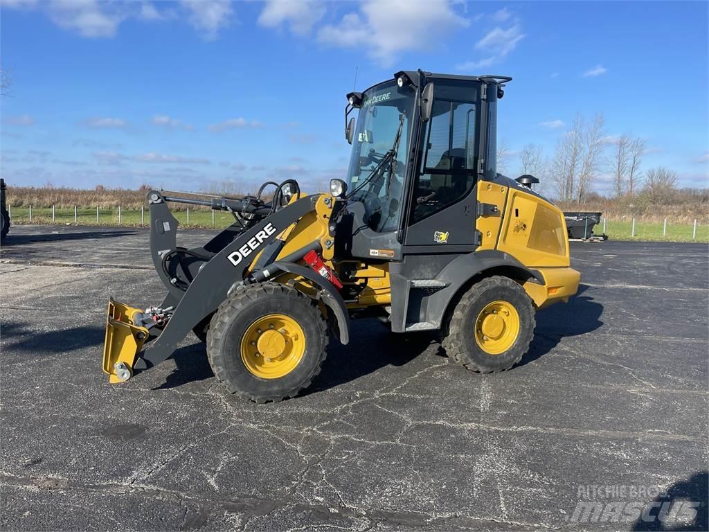 John Deere 244L 미니 로더