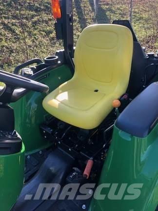 John Deere 3025E 소형 트랙터