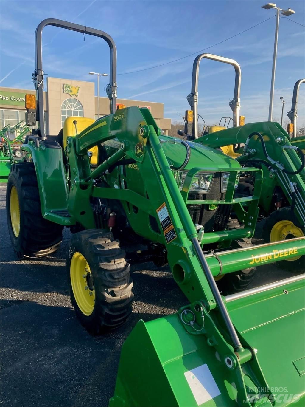John Deere 3025E 소형 트랙터