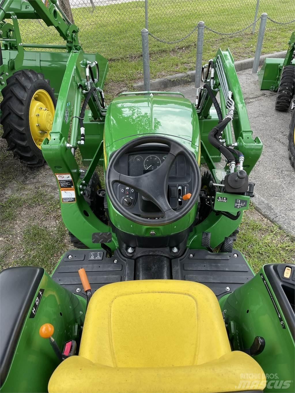 John Deere 3025E 소형 트랙터