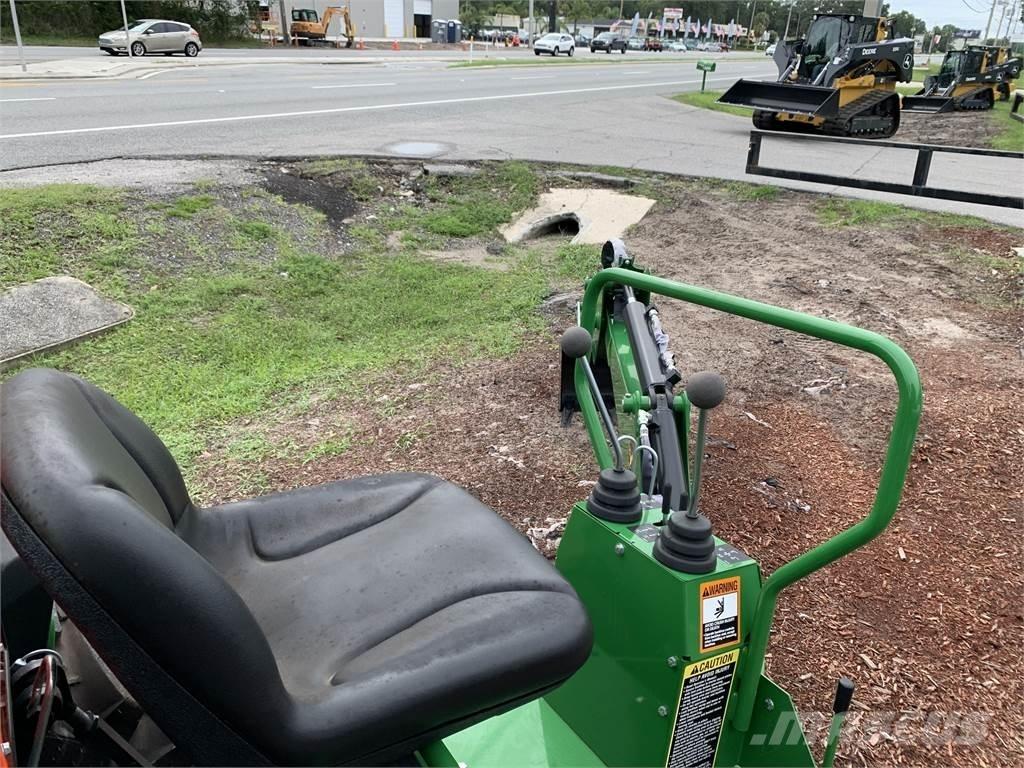 John Deere 3032E 소형 트랙터