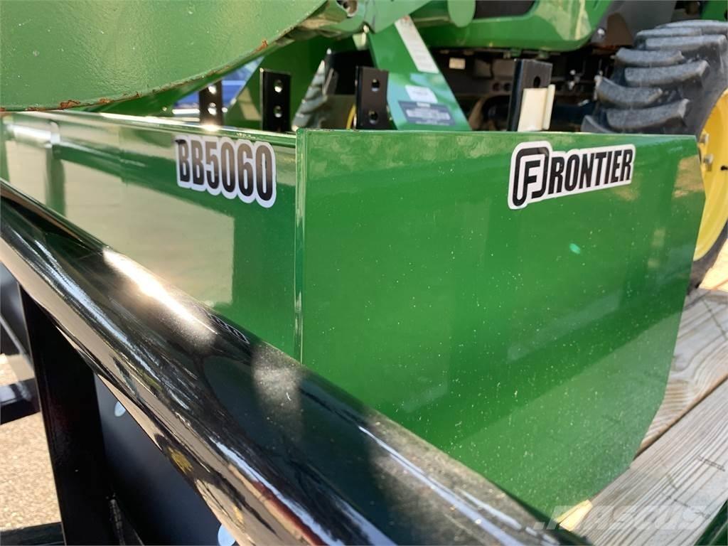 John Deere 3032E 소형 트랙터