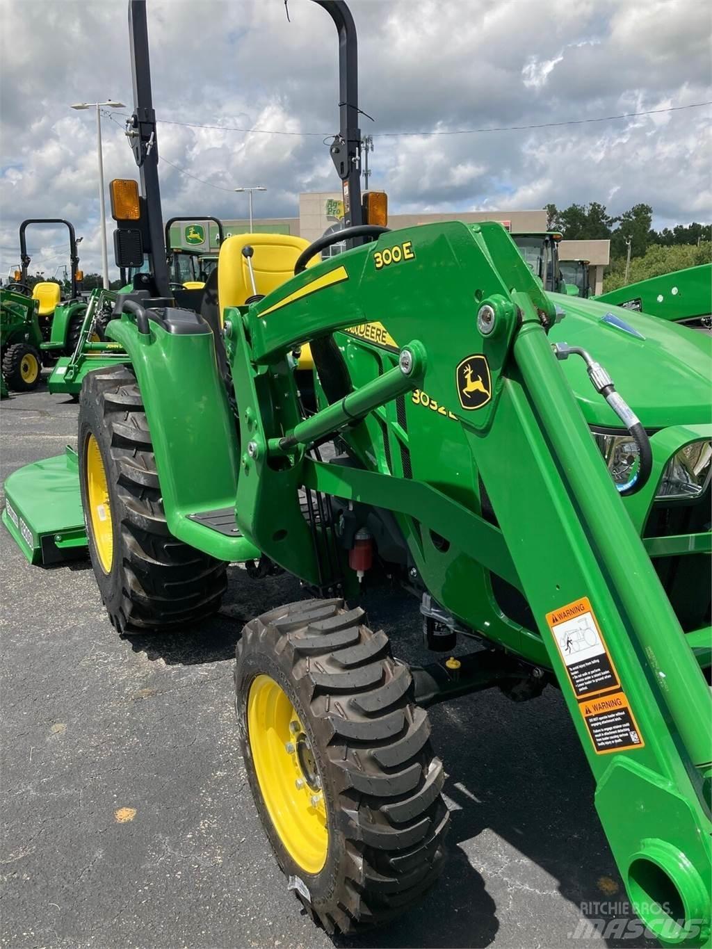 John Deere 3032E 소형 트랙터