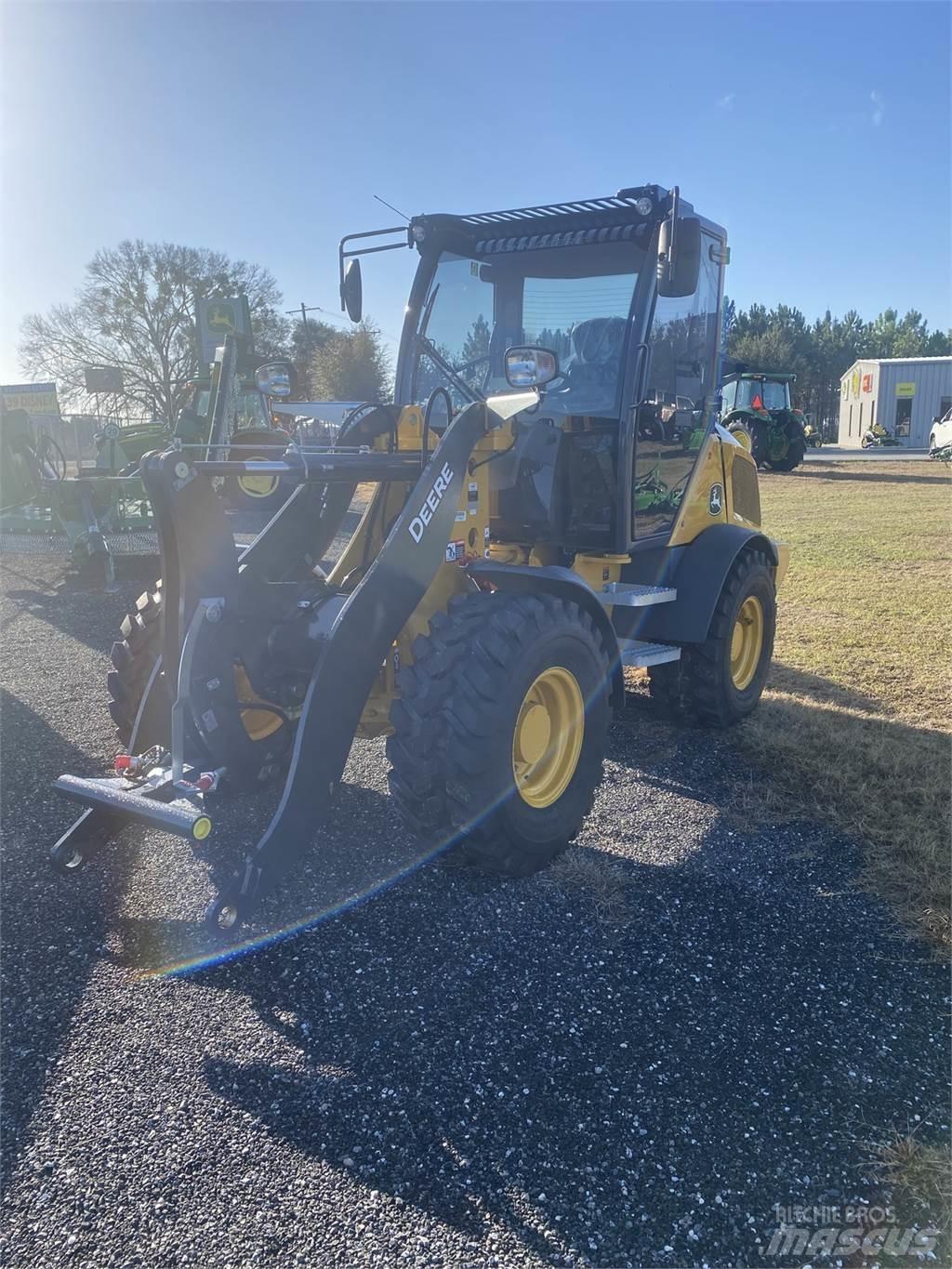 John Deere 304 G 미니 로더