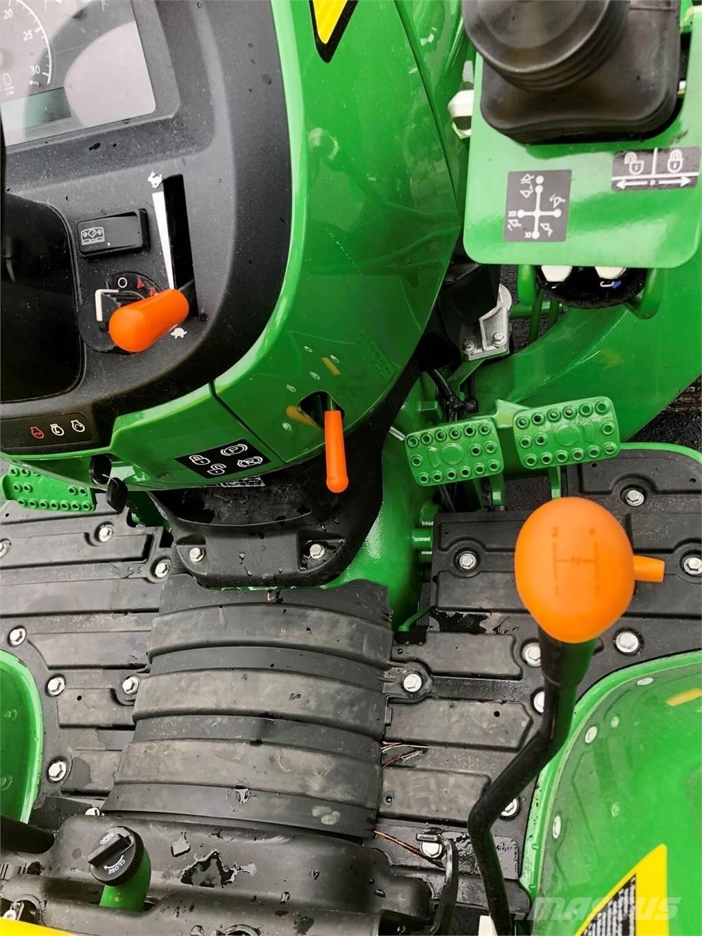 John Deere 3043D 트랙터