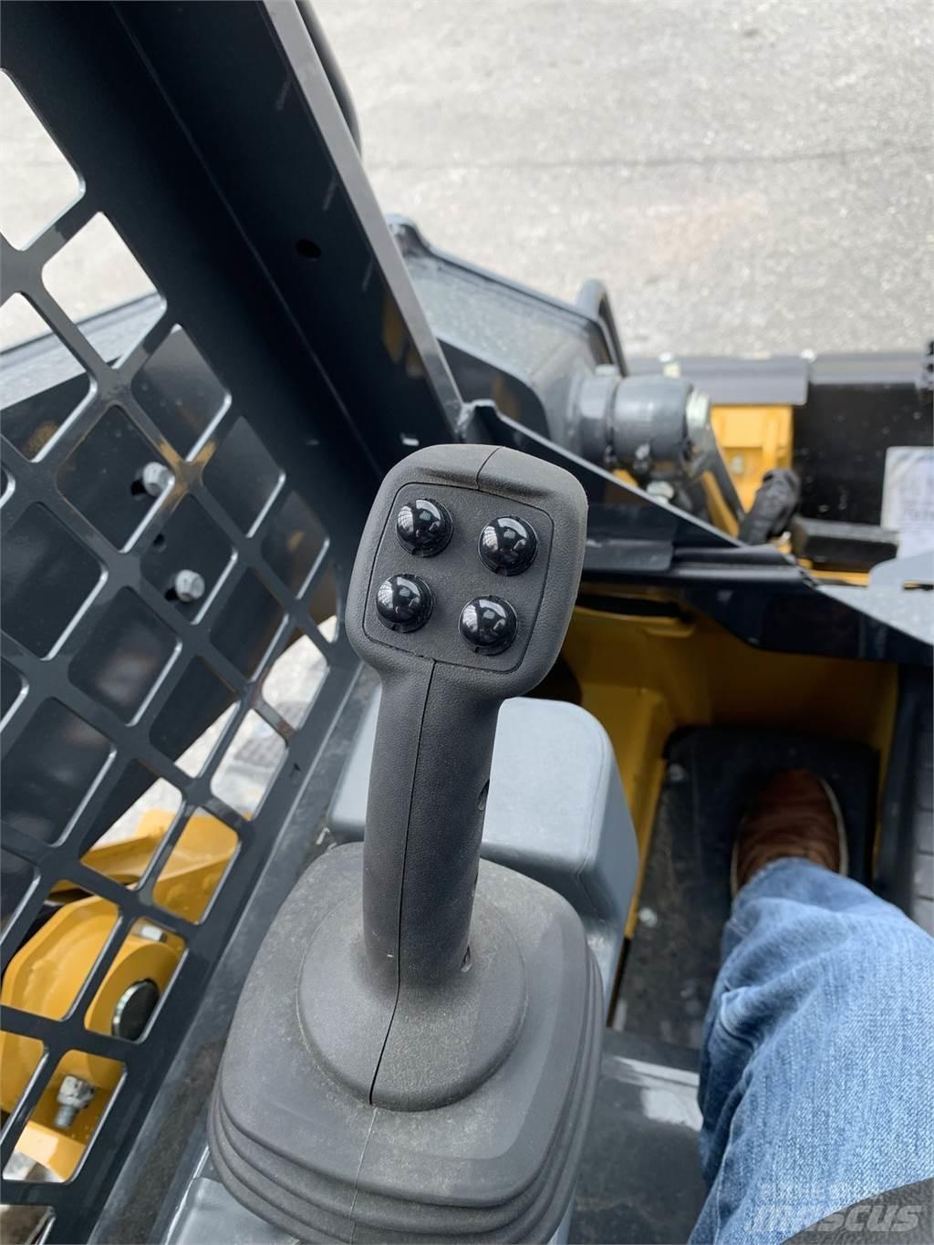 John Deere 317G 미니 로더