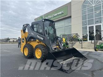 John Deere 318G  스키드로더