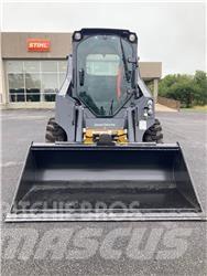 John Deere 318G  스키드로더