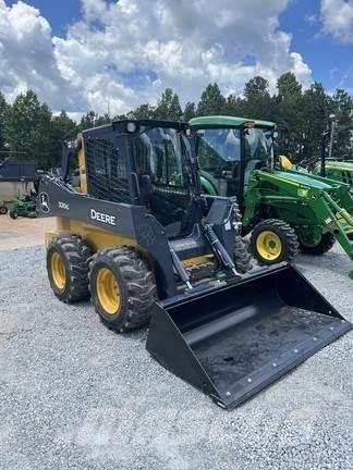 John Deere 320G  스키드로더