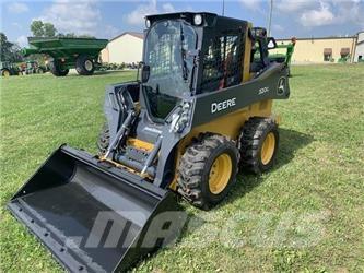 John Deere 320G  스키드로더