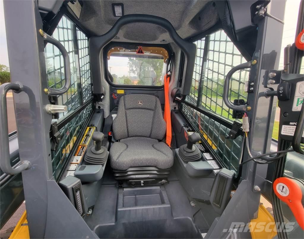 John Deere 324G  스키드로더
