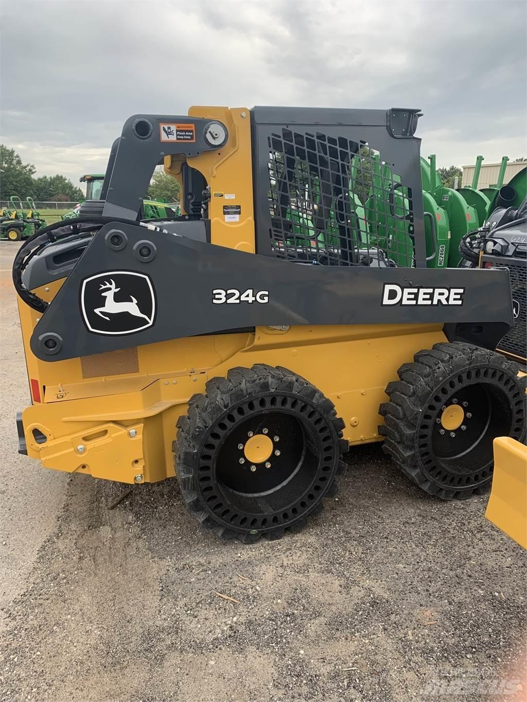 John Deere 324G  스키드로더