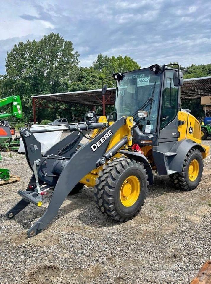 John Deere 324P  휠로우더
