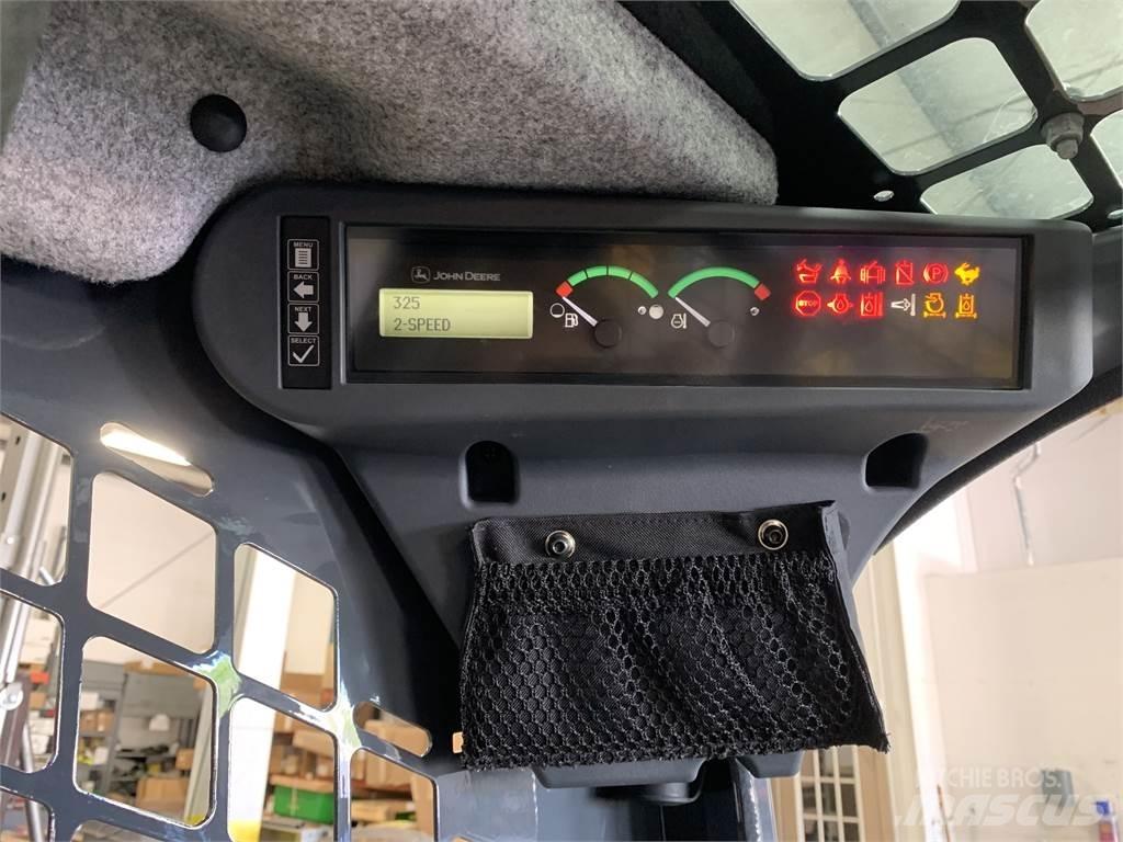 John Deere 325G 미니 로더