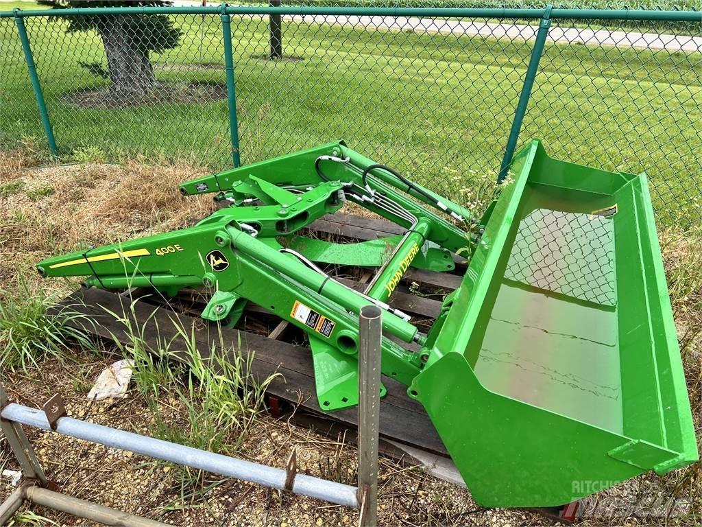 John Deere 400E 트랙터