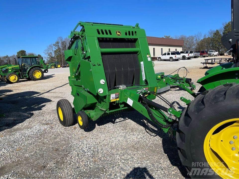 John Deere 450E 원형 곤포기