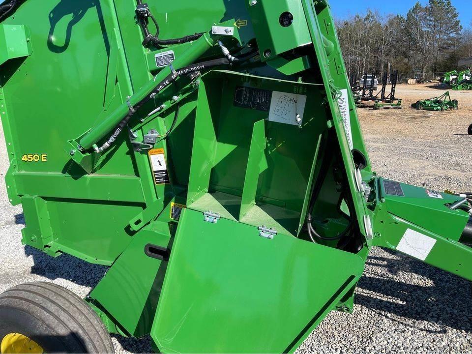 John Deere 450E 원형 곤포기