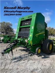 John Deere 460M 원형 곤포기