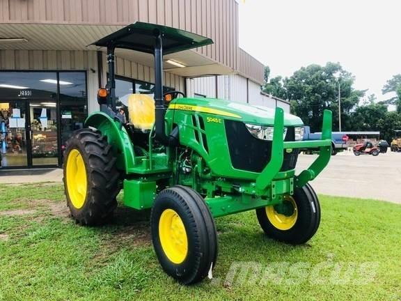 John Deere 5045E 트랙터