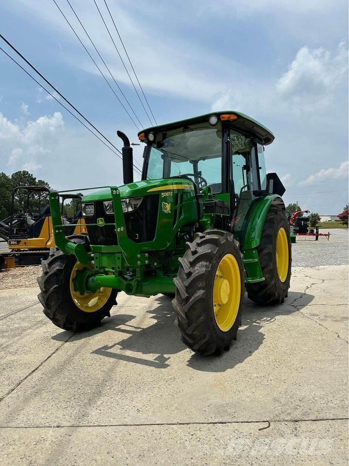 John Deere 5067E 트랙터
