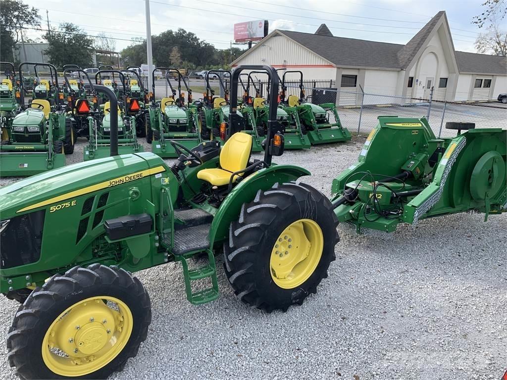 John Deere 5075E 트랙터