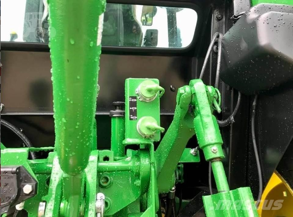 John Deere 5075E 트랙터