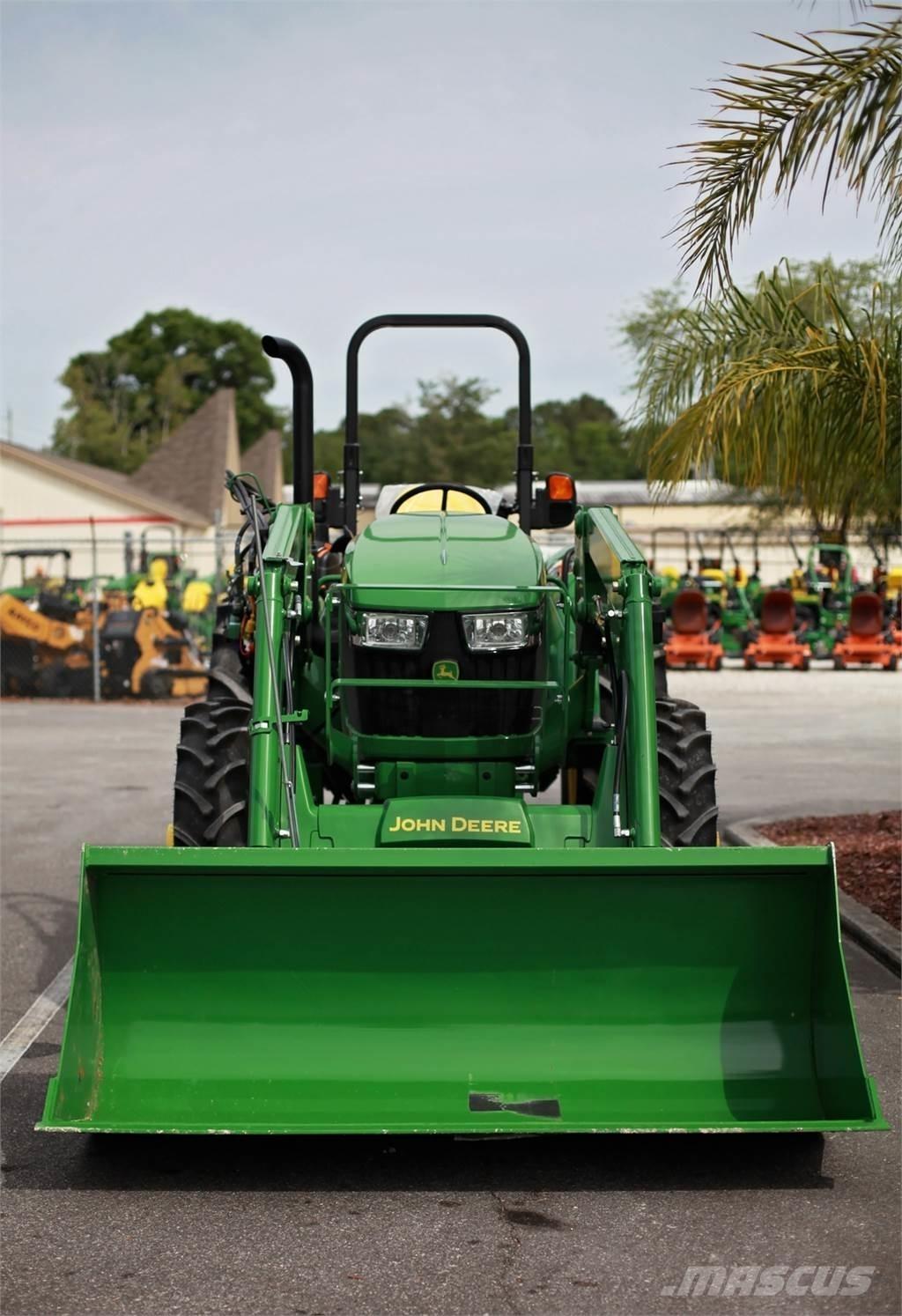 John Deere 5075E 트랙터